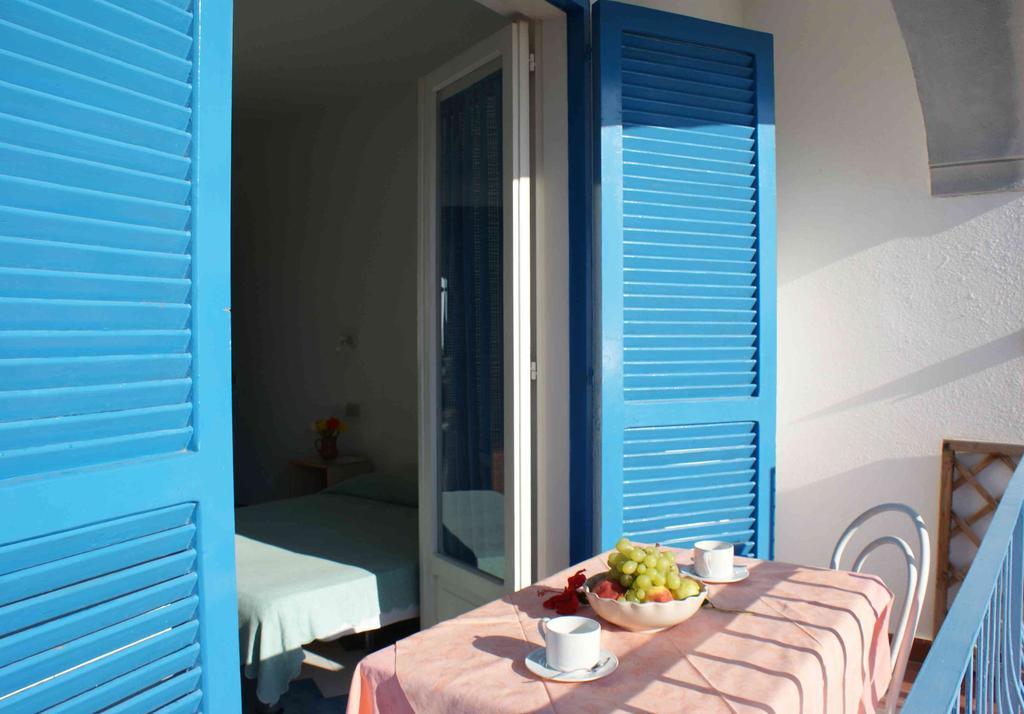 Aparthotel Villa Marinù Forio di Ischia Camera foto