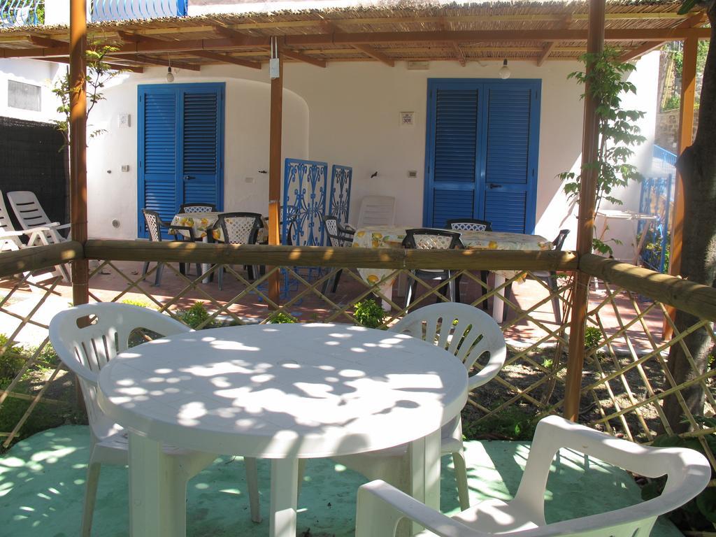 Aparthotel Villa Marinù Forio di Ischia Camera foto